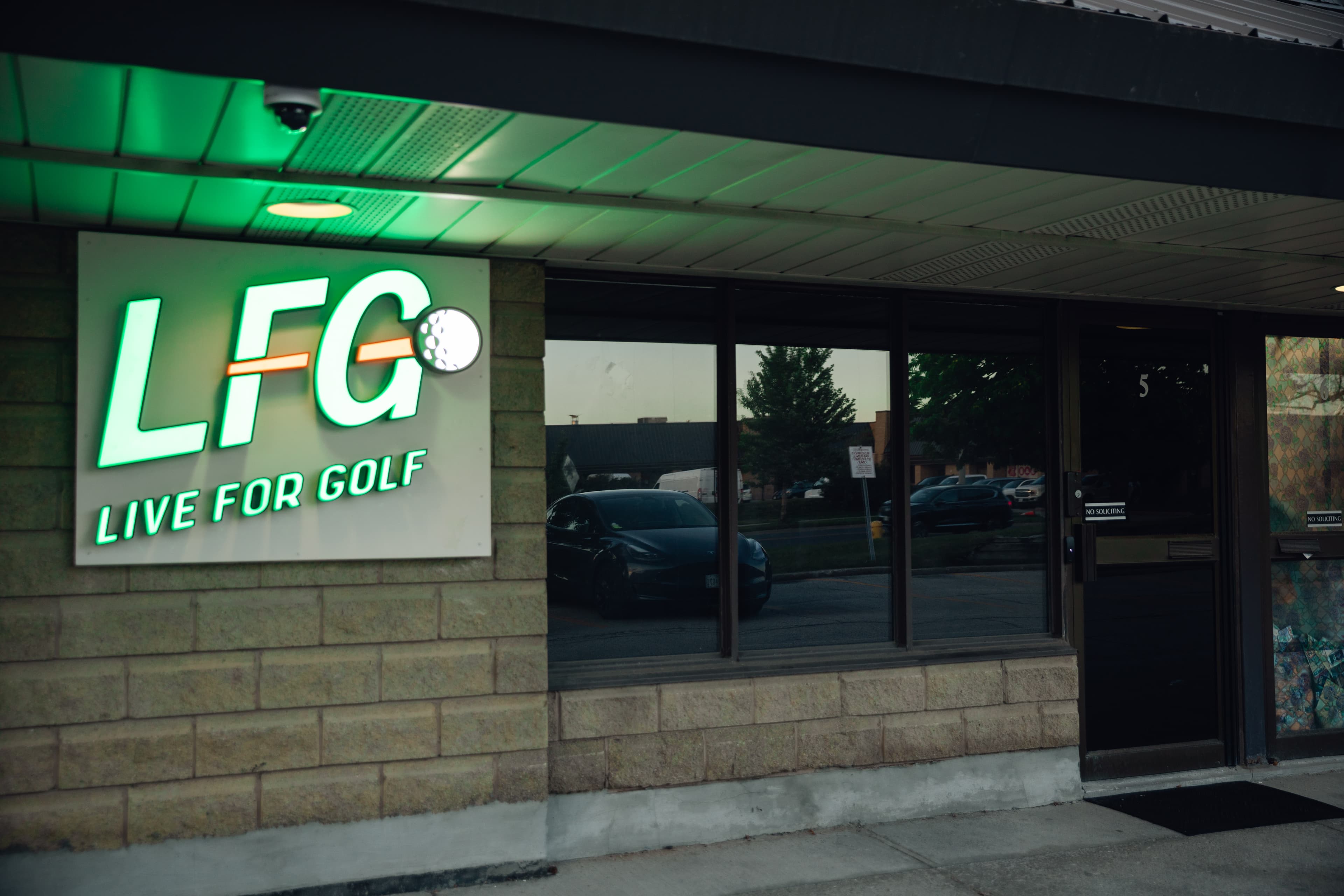 LFG - Indoor Golf - Image 6
