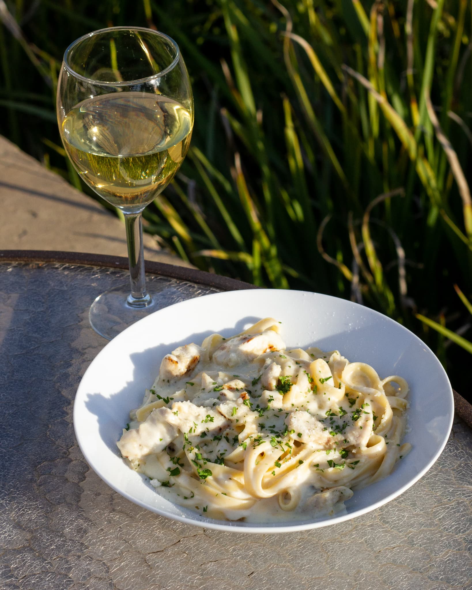 SJH Sports Bar & Grill - Image 10