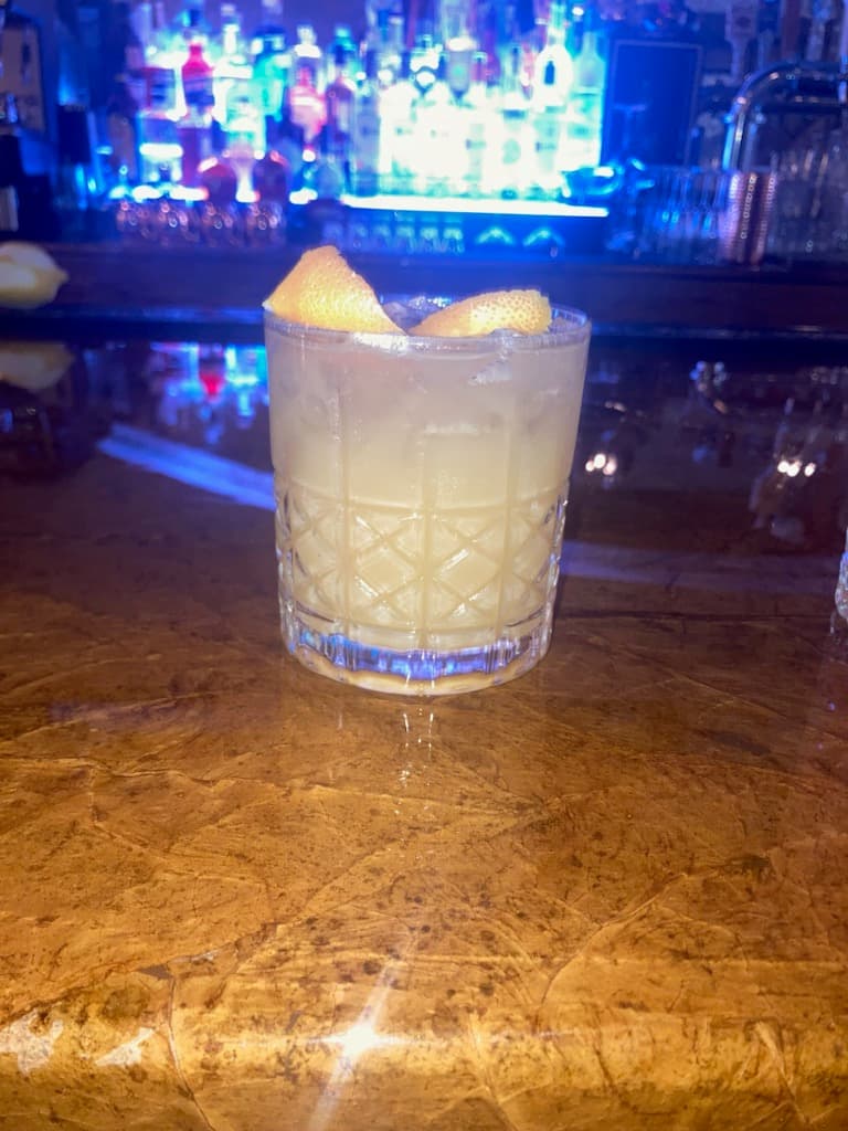 19th Hole Wine and Whiskey Bar - Image 4