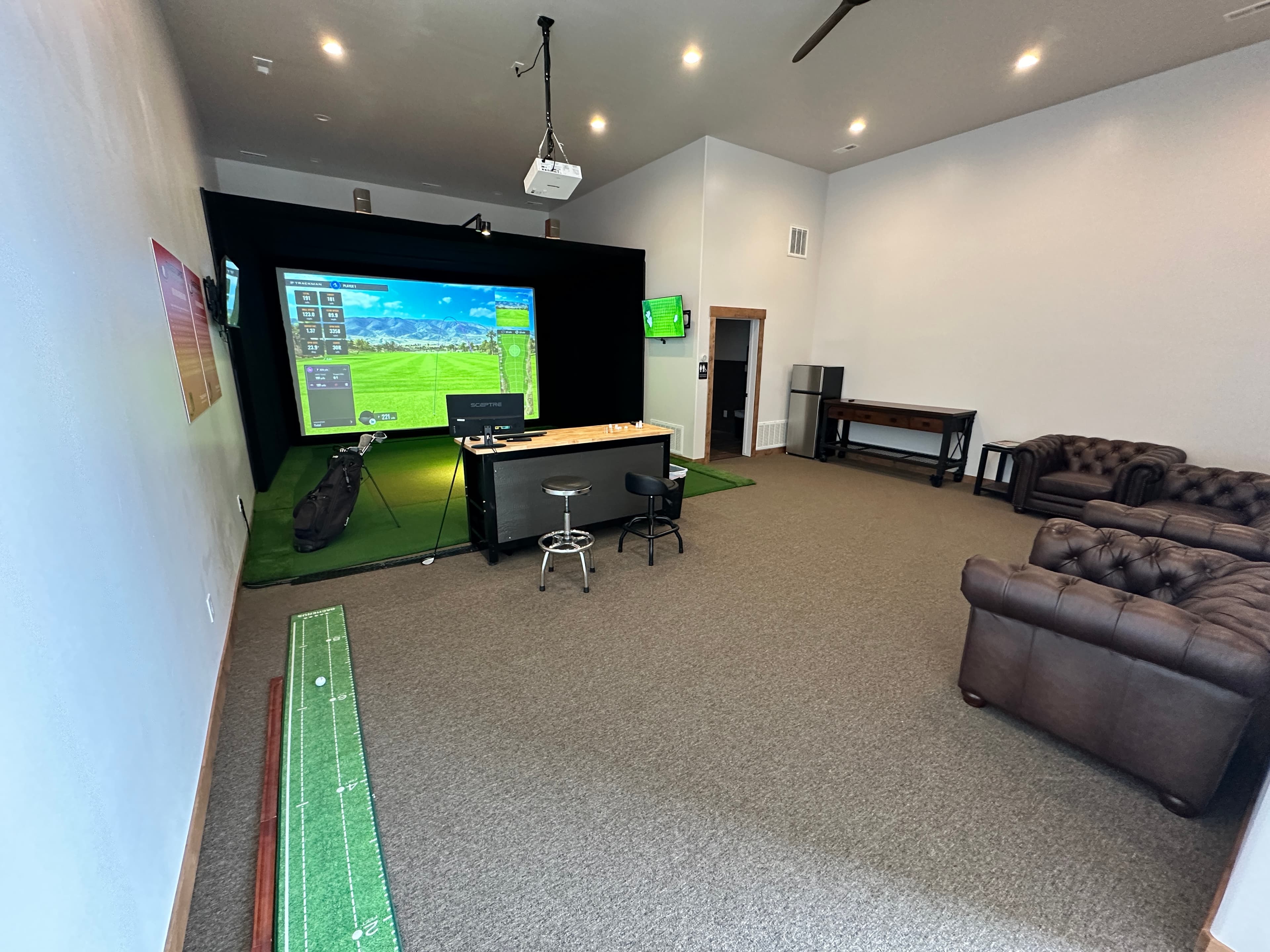 Sweet Spot Indoor Golf - Image 8