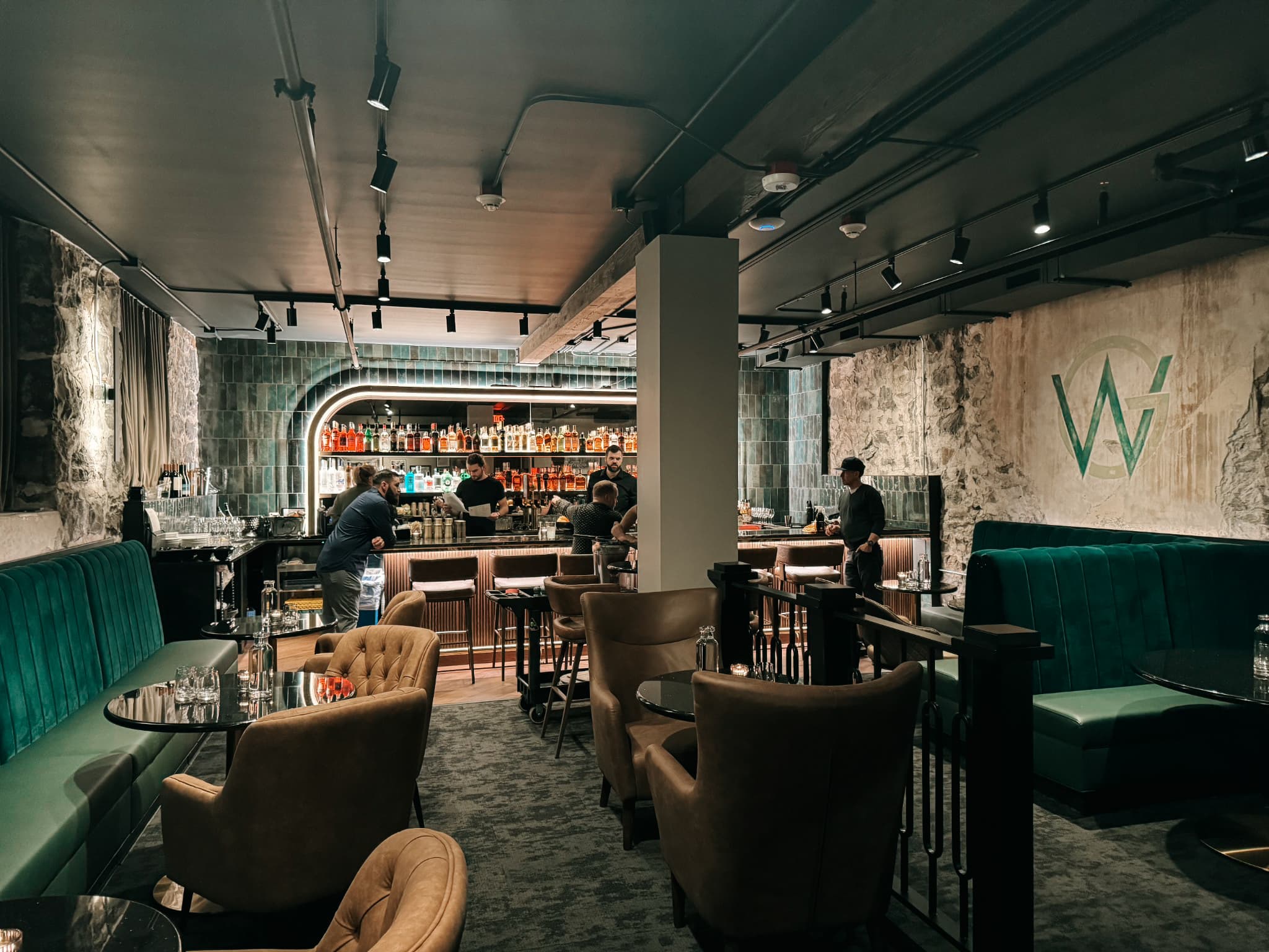 Wonderground Golf Lounge & Liquor Bar - Image 4