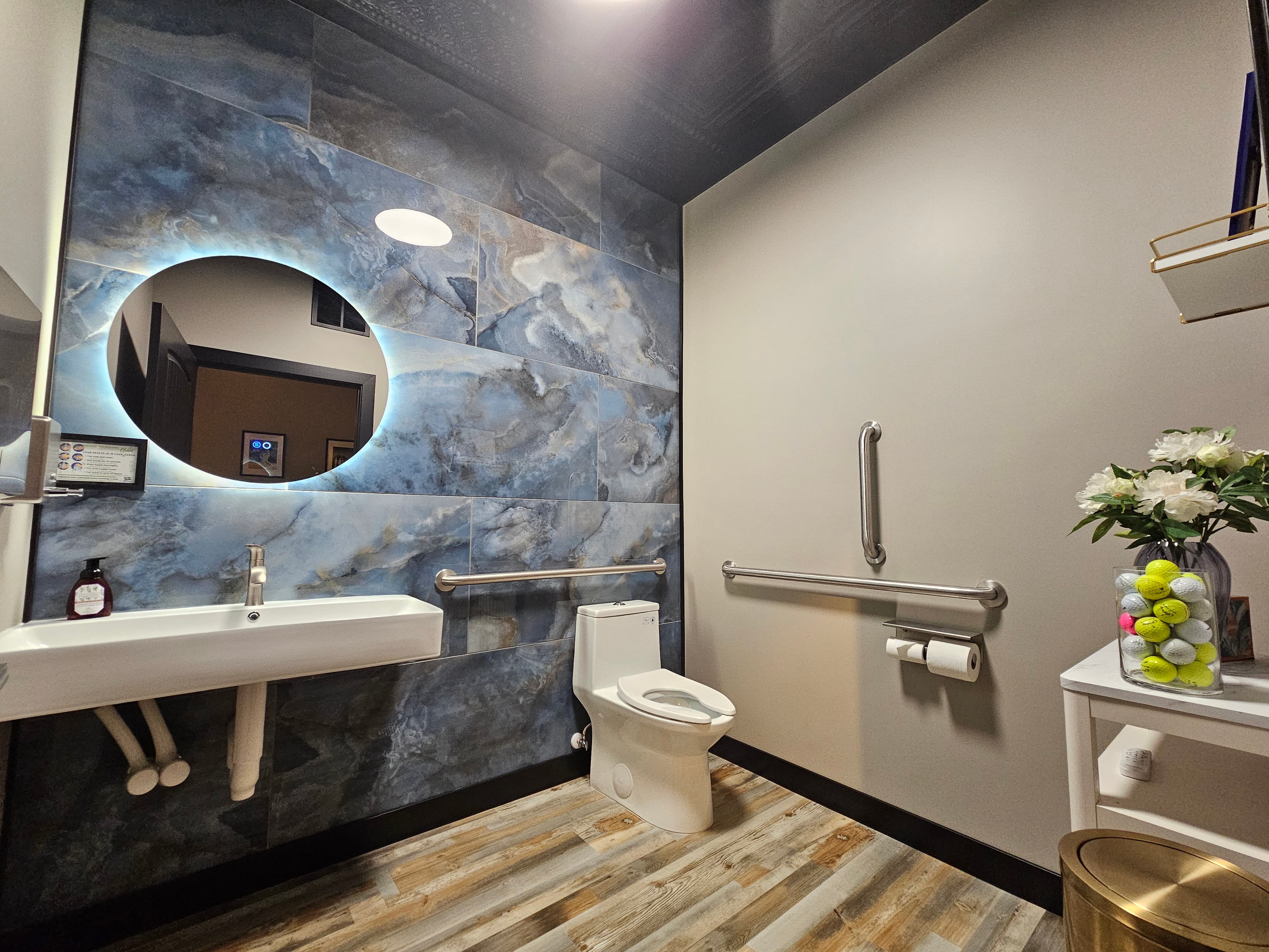 Coastal Swing Golf & Bar (Fremont) - Image 10