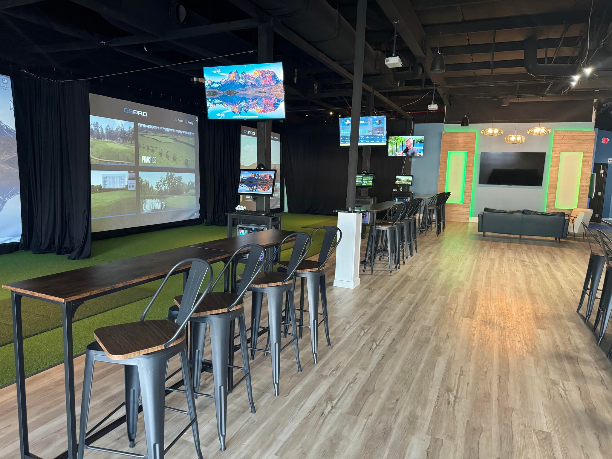 Impact Golf Lounge - Image 1