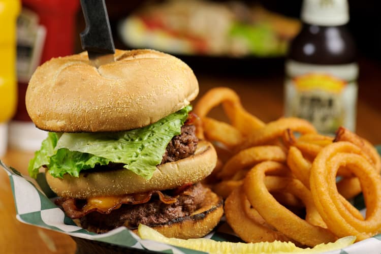 Shooter's Restaurant & Tavern - Image 3