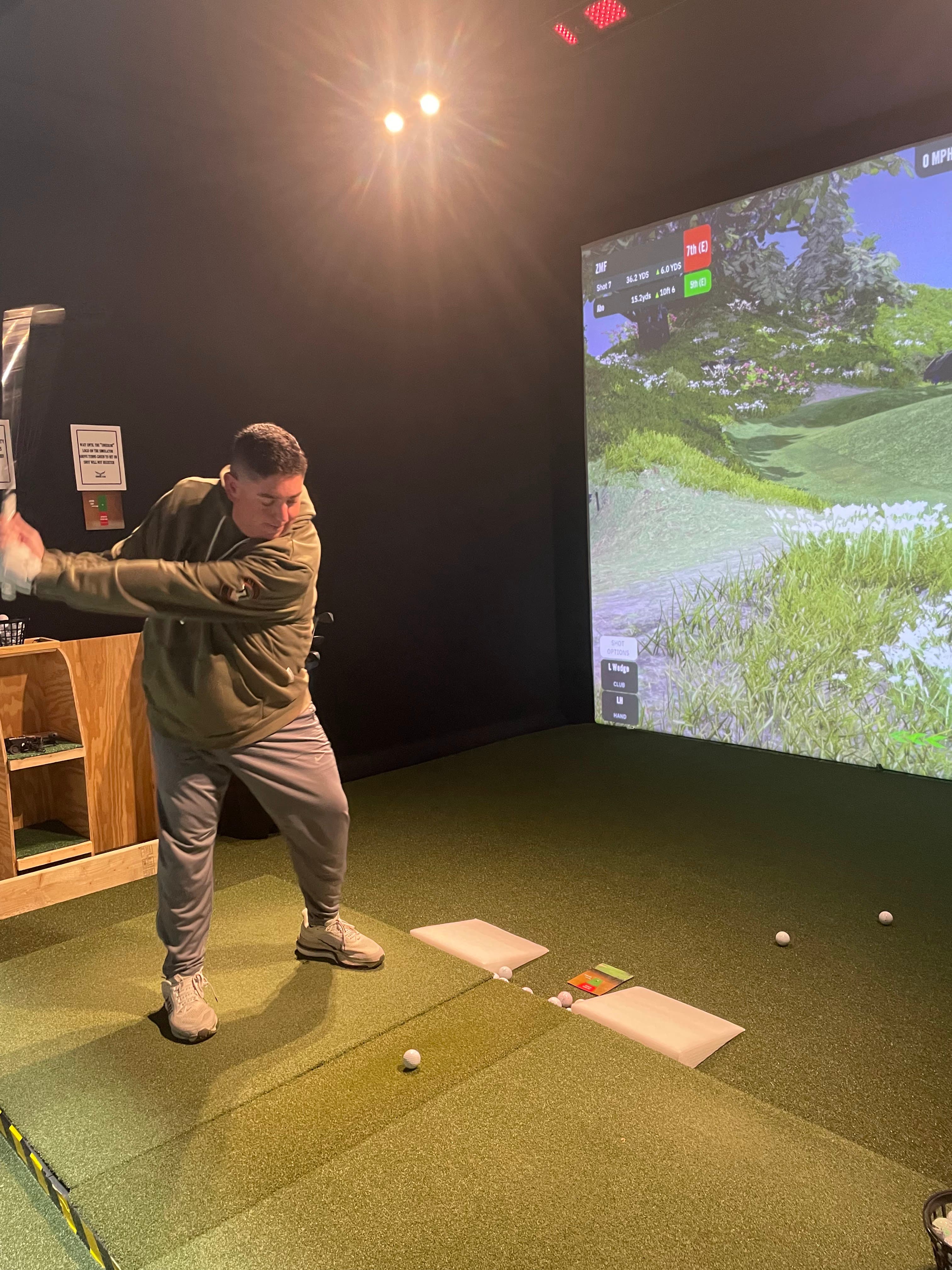 Condor Club 24/7 Indoor Golf Lounge - Image 4