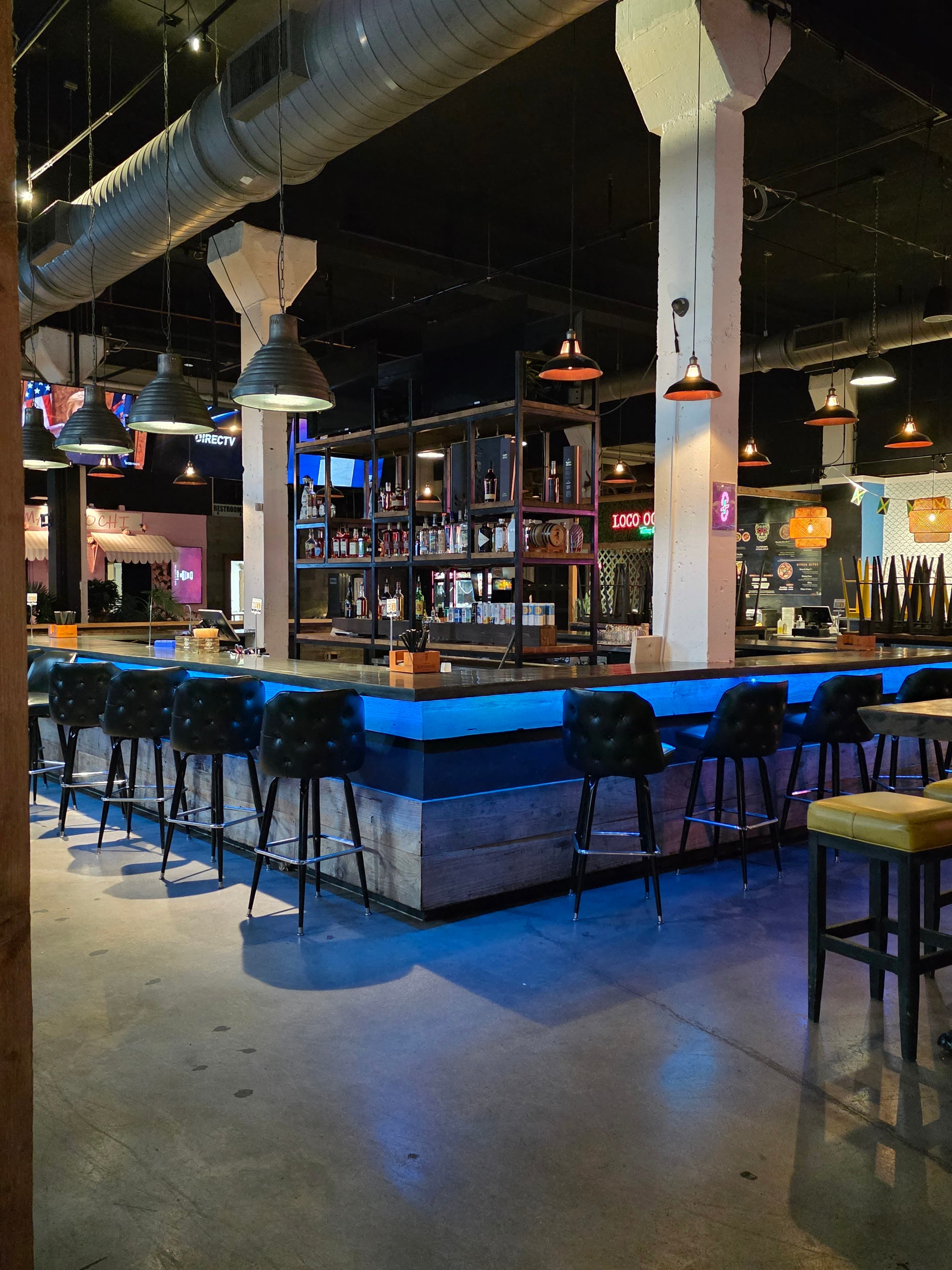 Strokes N Drivers Indoor Golf - Image 3