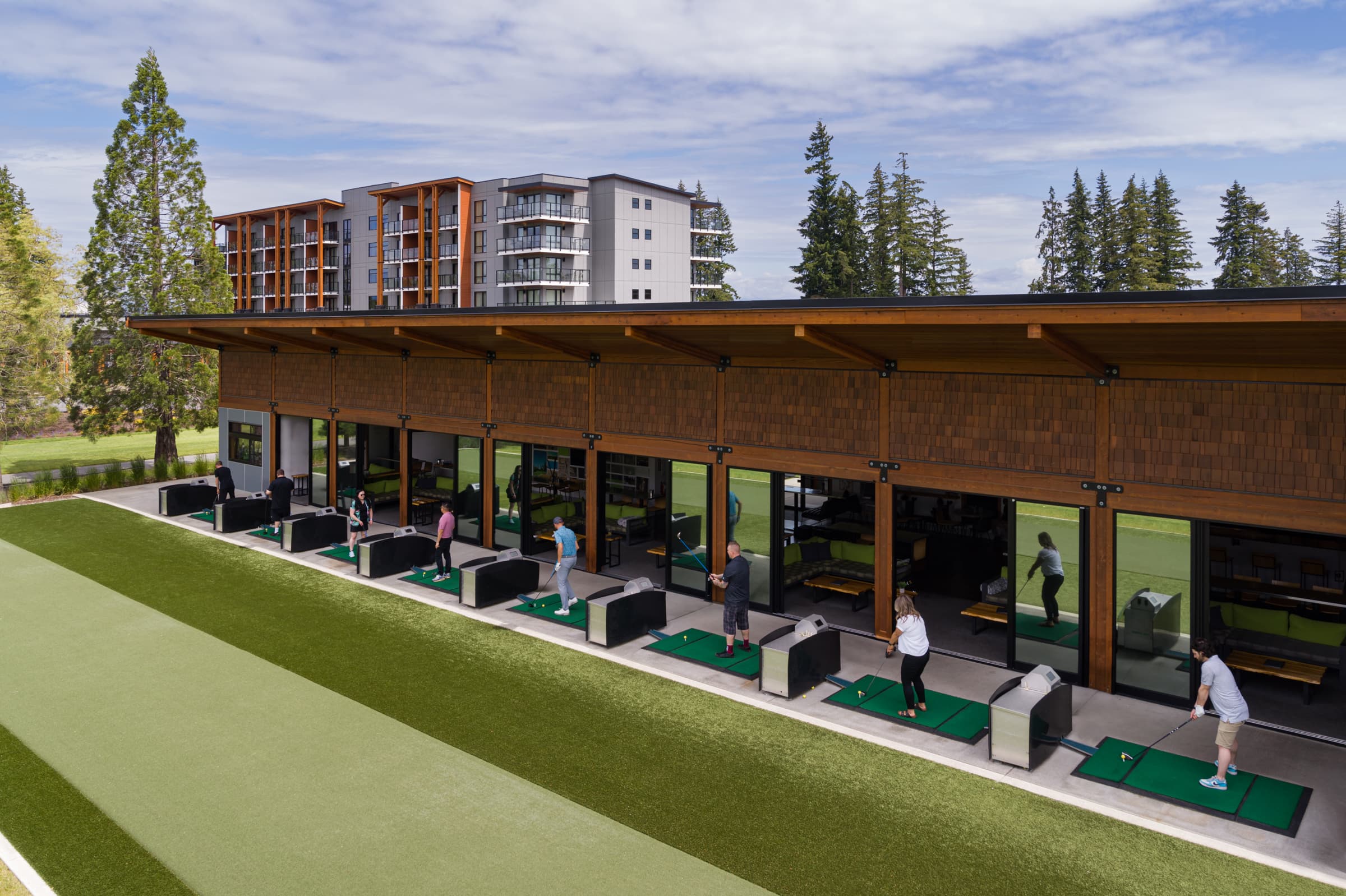 Velocity Lounge & Driving Range - Image 7