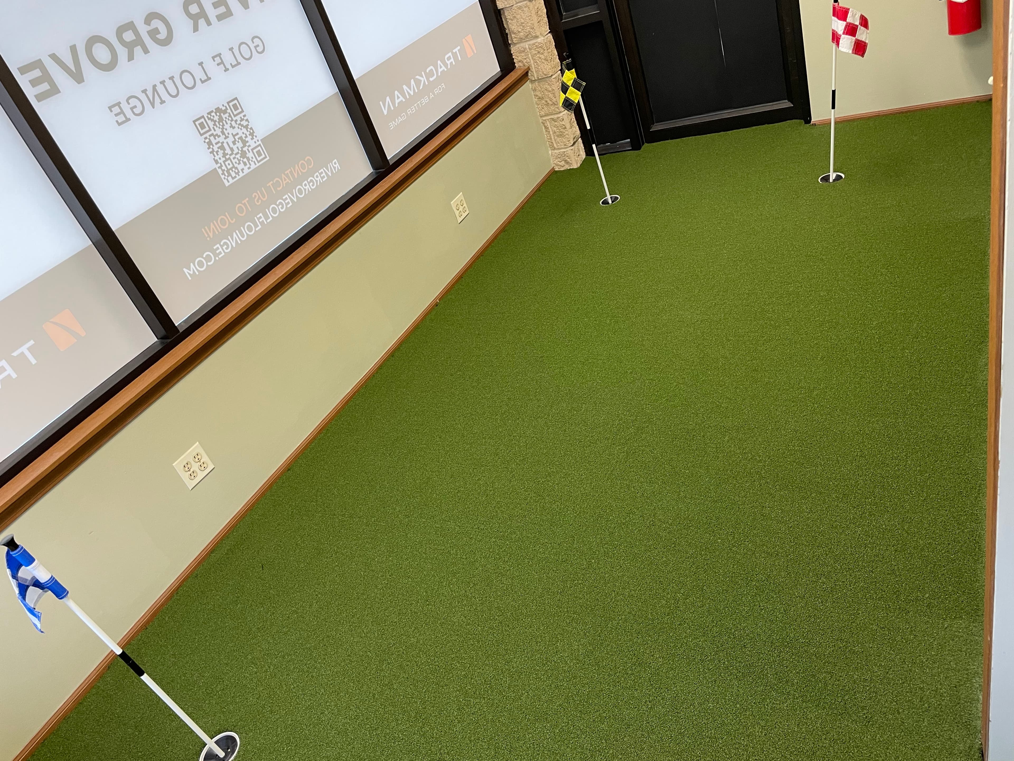 River Grove Golf Lounge - Image 3
