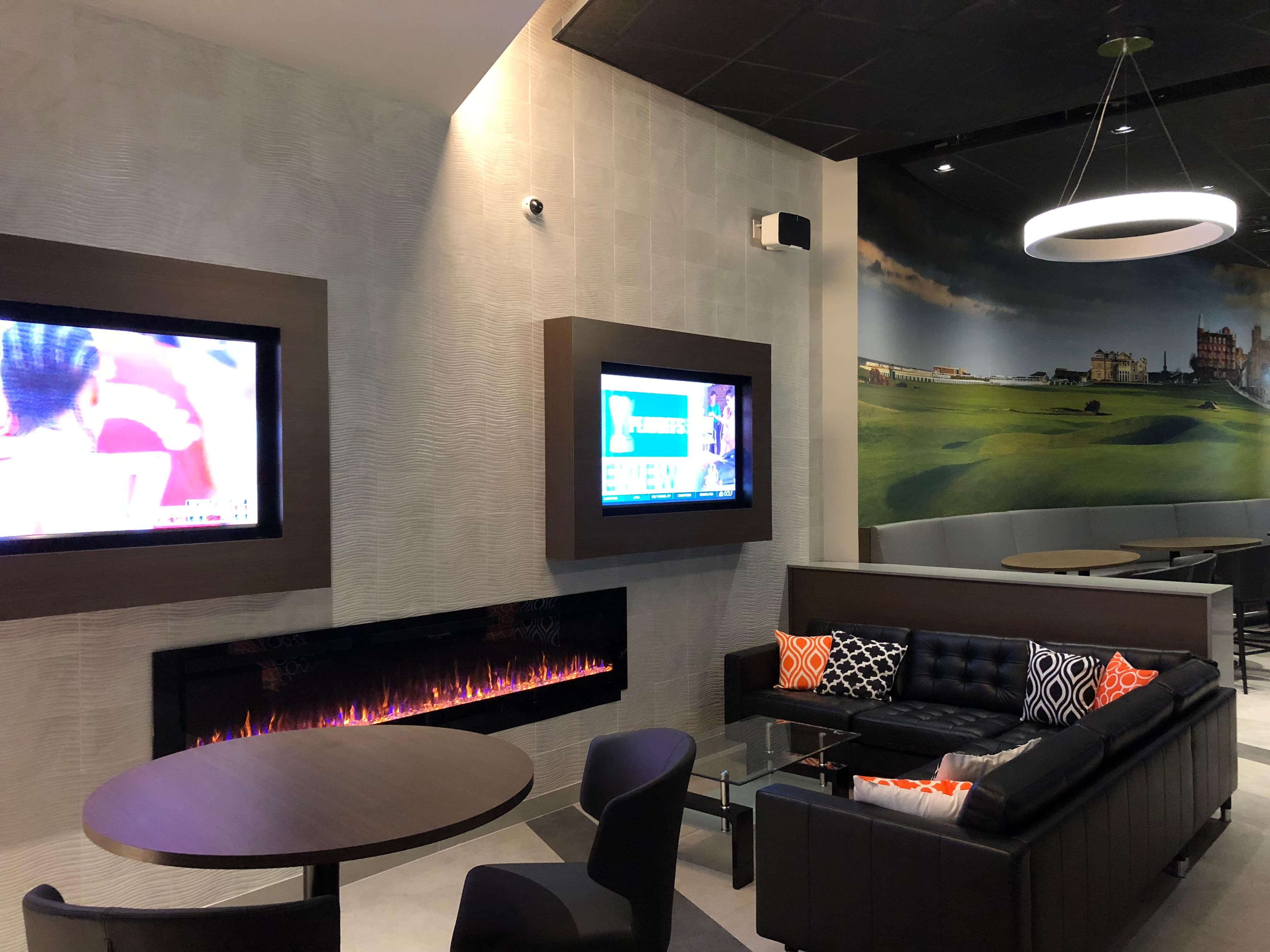 Swing Golf Lounge - Image 1