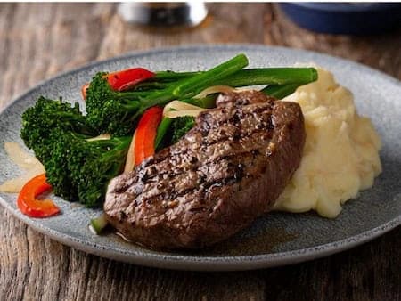 Kelseys Original Roadhouse - Image 9