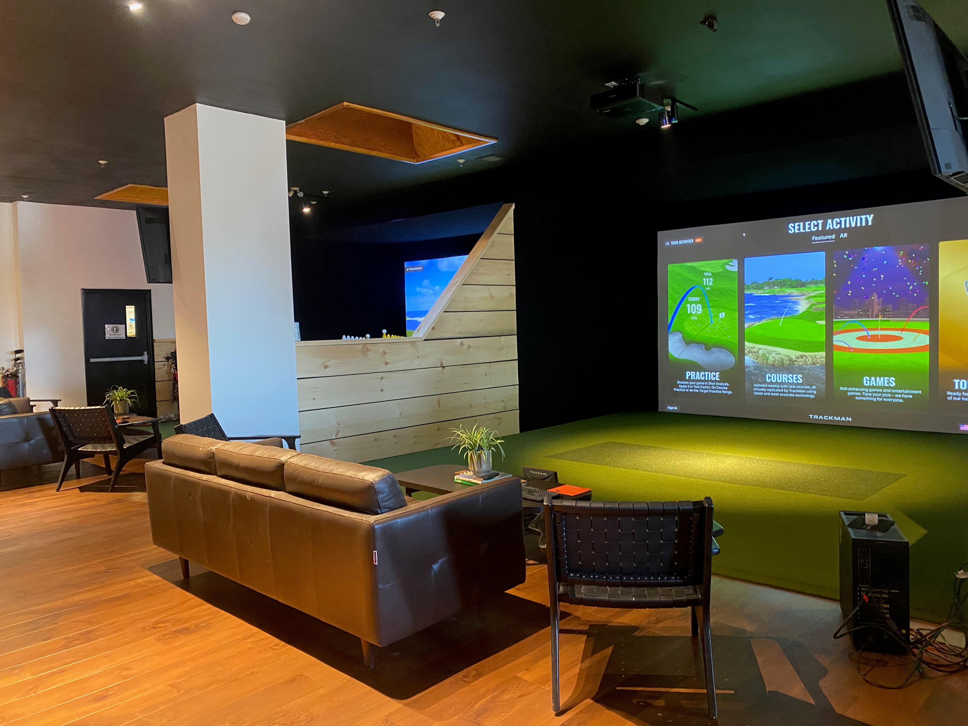 The Golf Lounge - Image 2