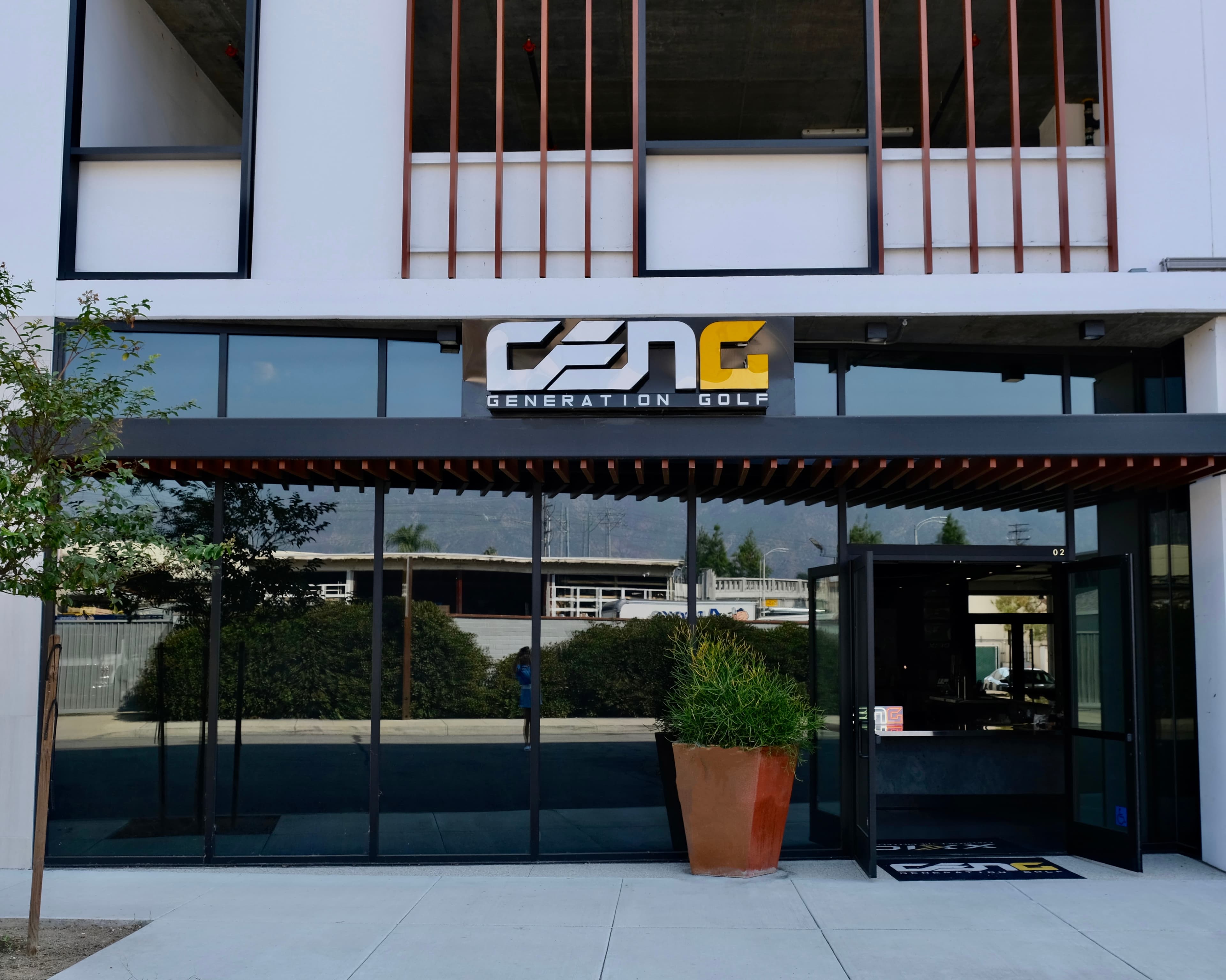 Generation Golf Lounge & Bar - Image 6