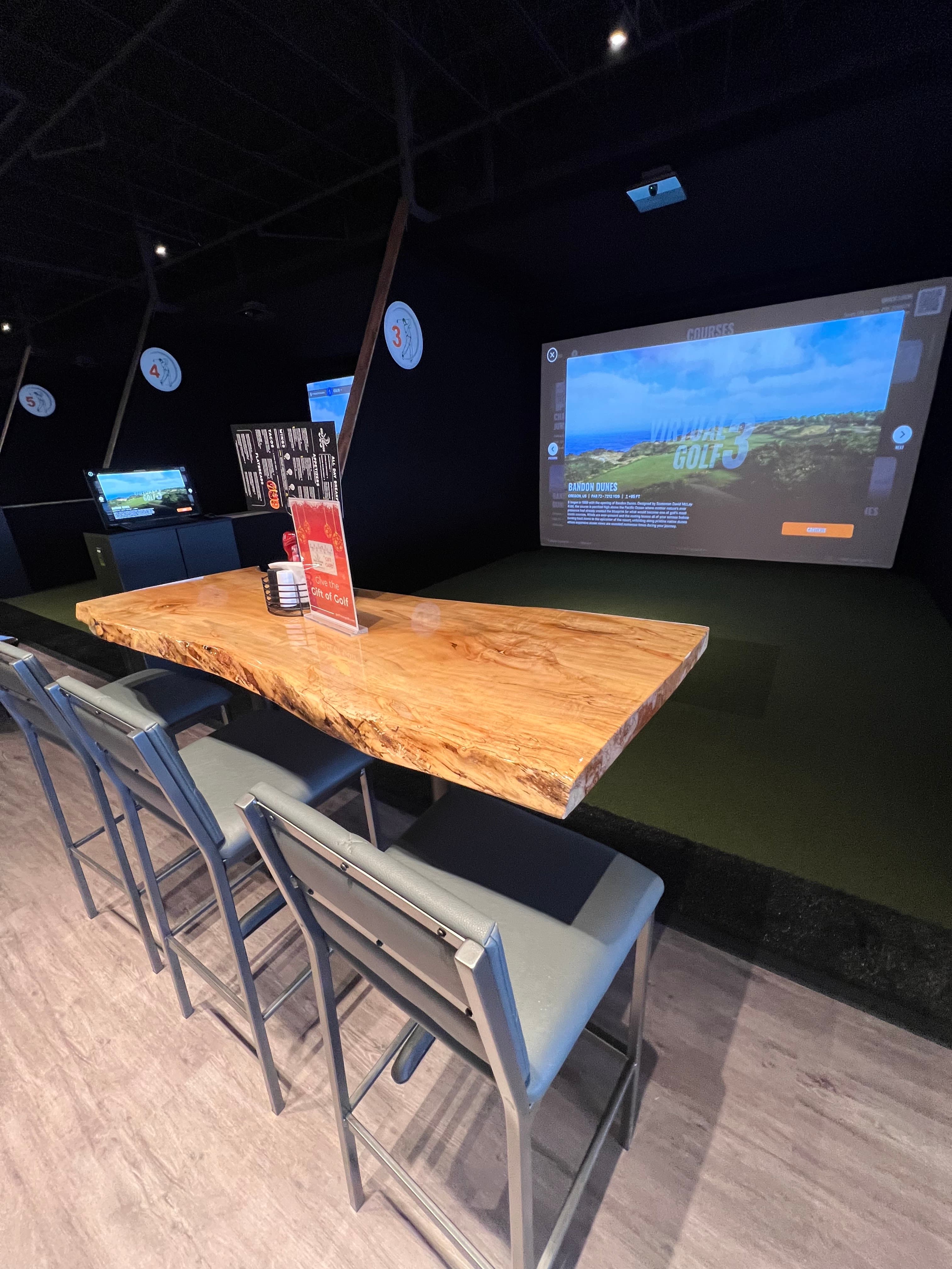 Golf Lounge 18 - Image 8