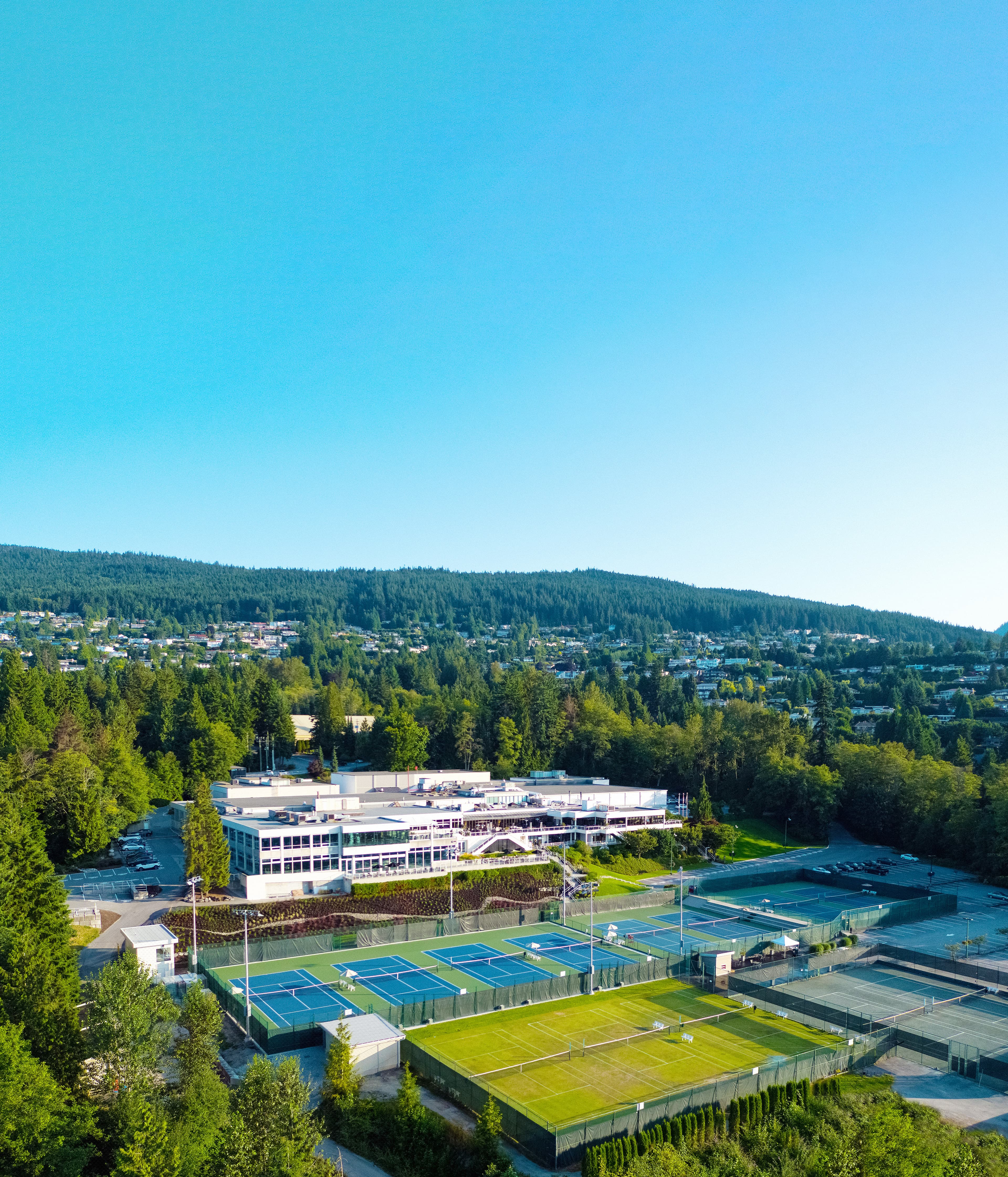 Hollyburn Country Club - Image 4