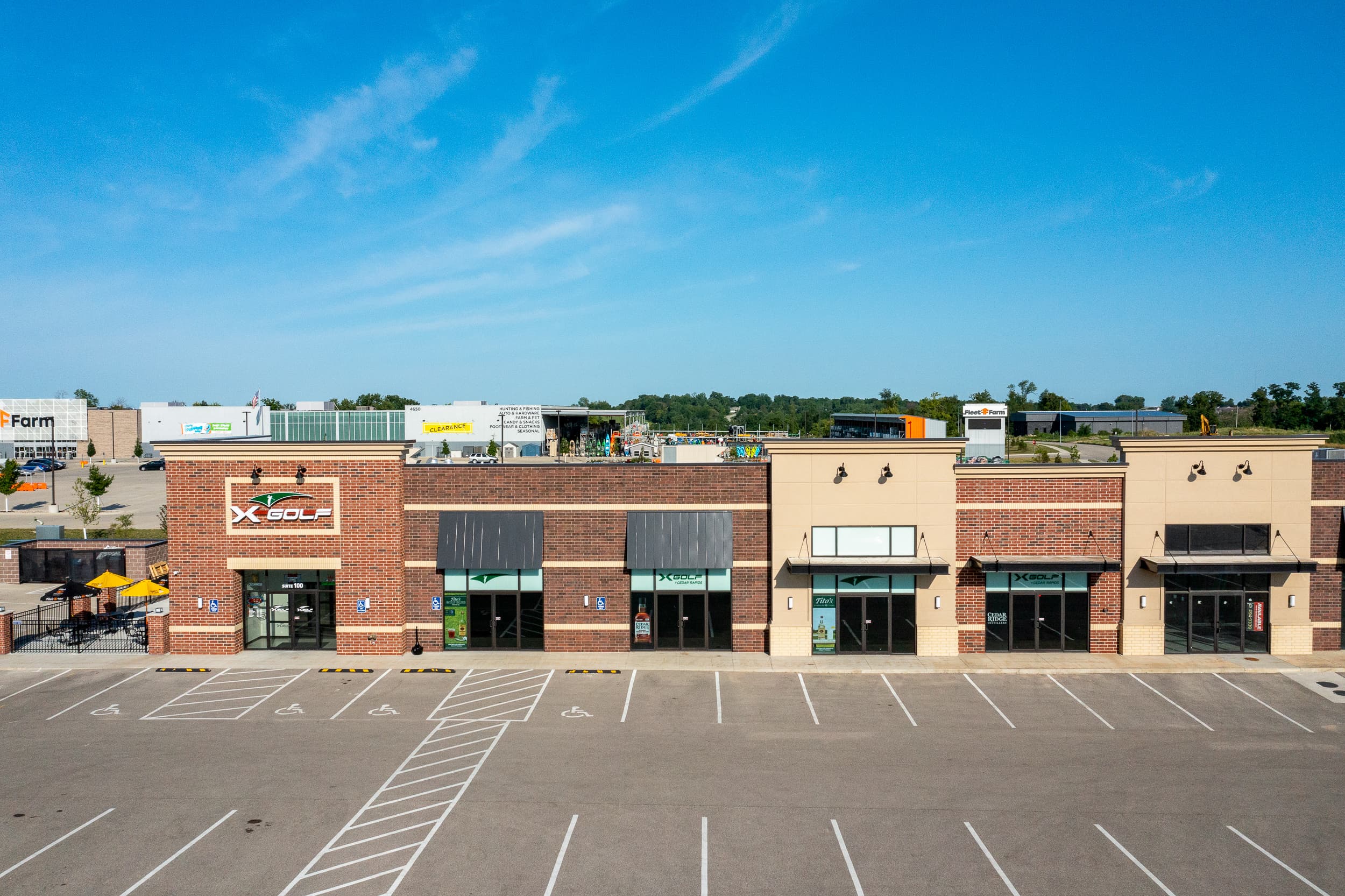 X-Golf Cedar Rapids - Image 10