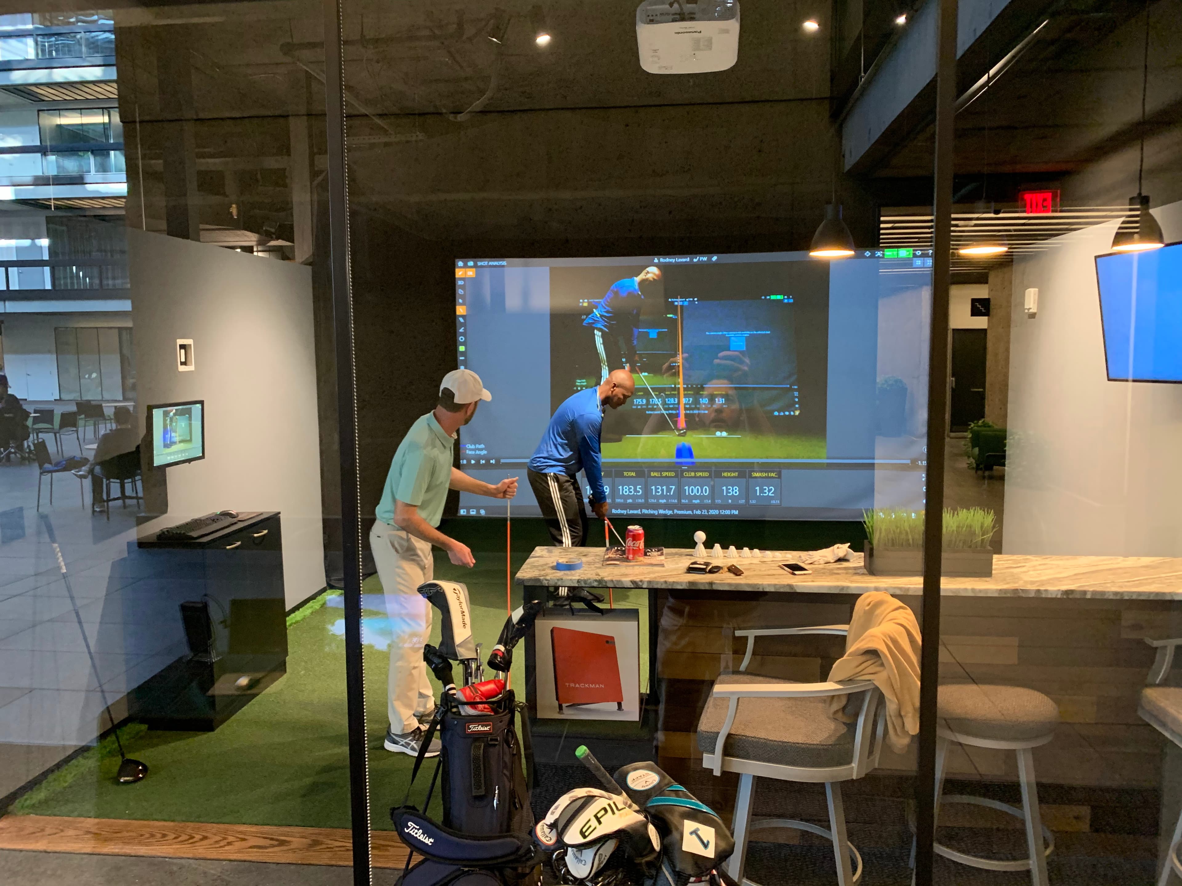 Swing Loose Indoor Golf - Image 6