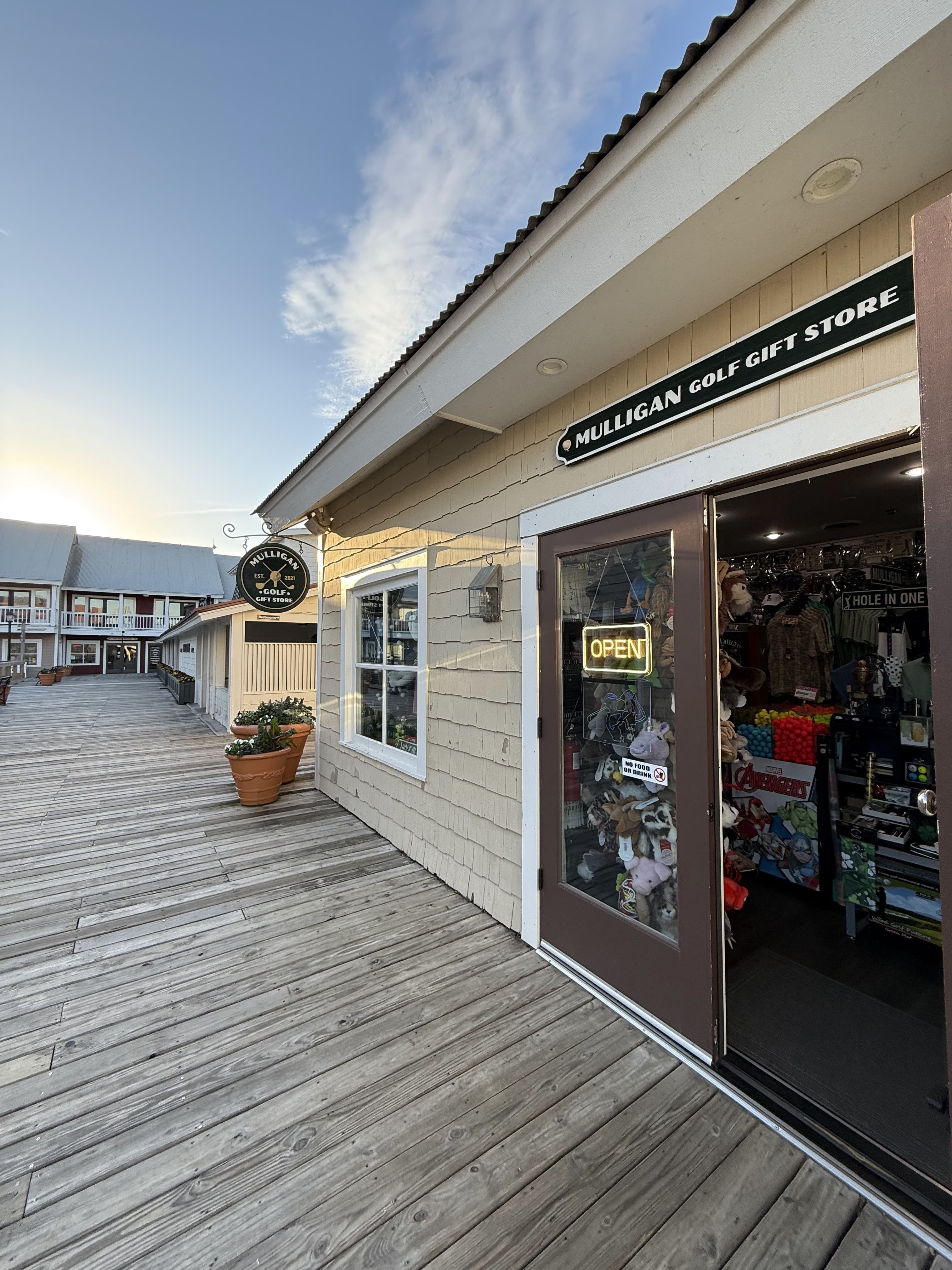 Mulligan Golf Gift Store - Image 1