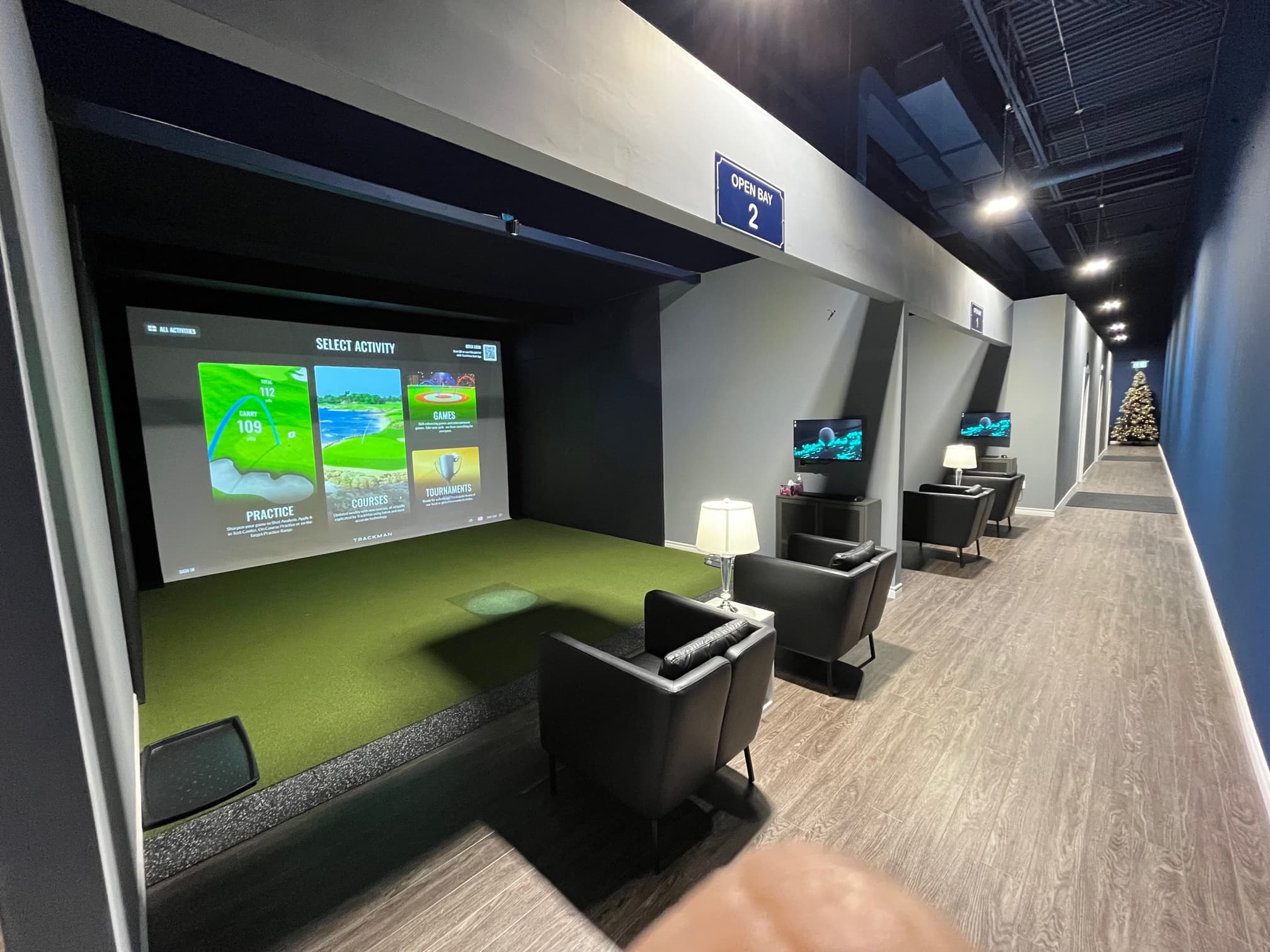 Puttstop Indoor Golf and Driving Range - Image 1