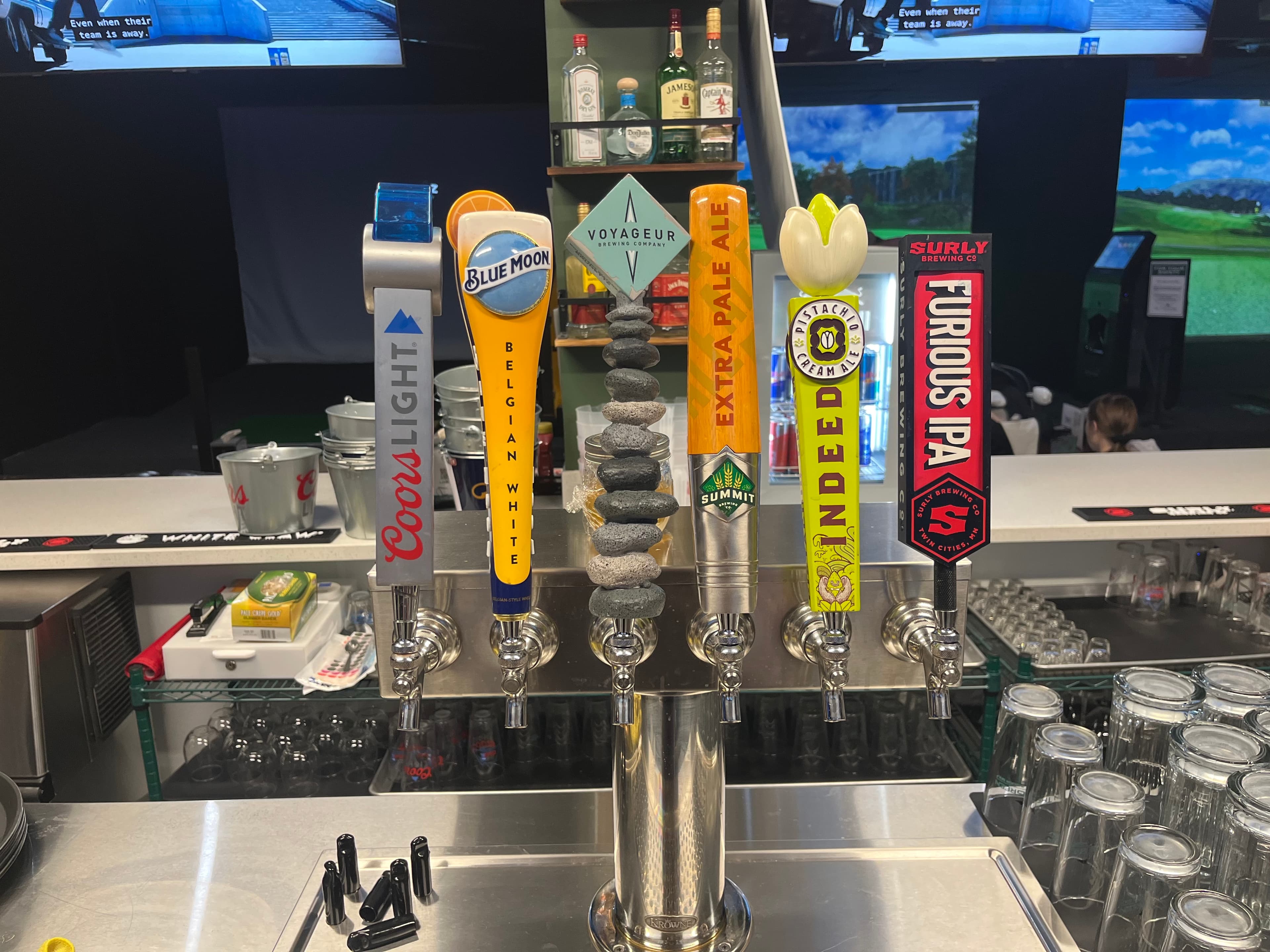 On the Green, Indoor Golf - Image 7