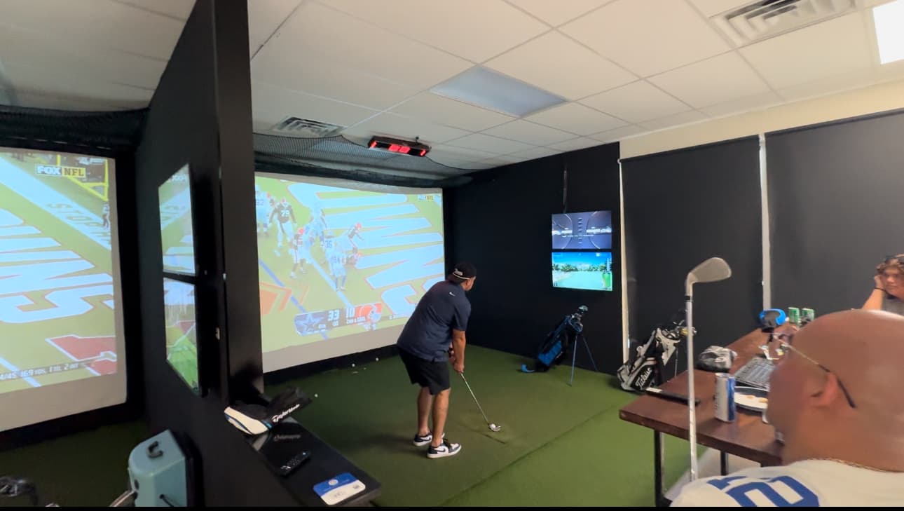 Iron Throne Indoor Golf Club - Image 9
