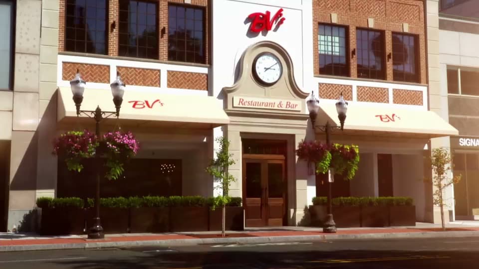 Bobby V's Restaurant & Sports Bar - Stamford - Image 6