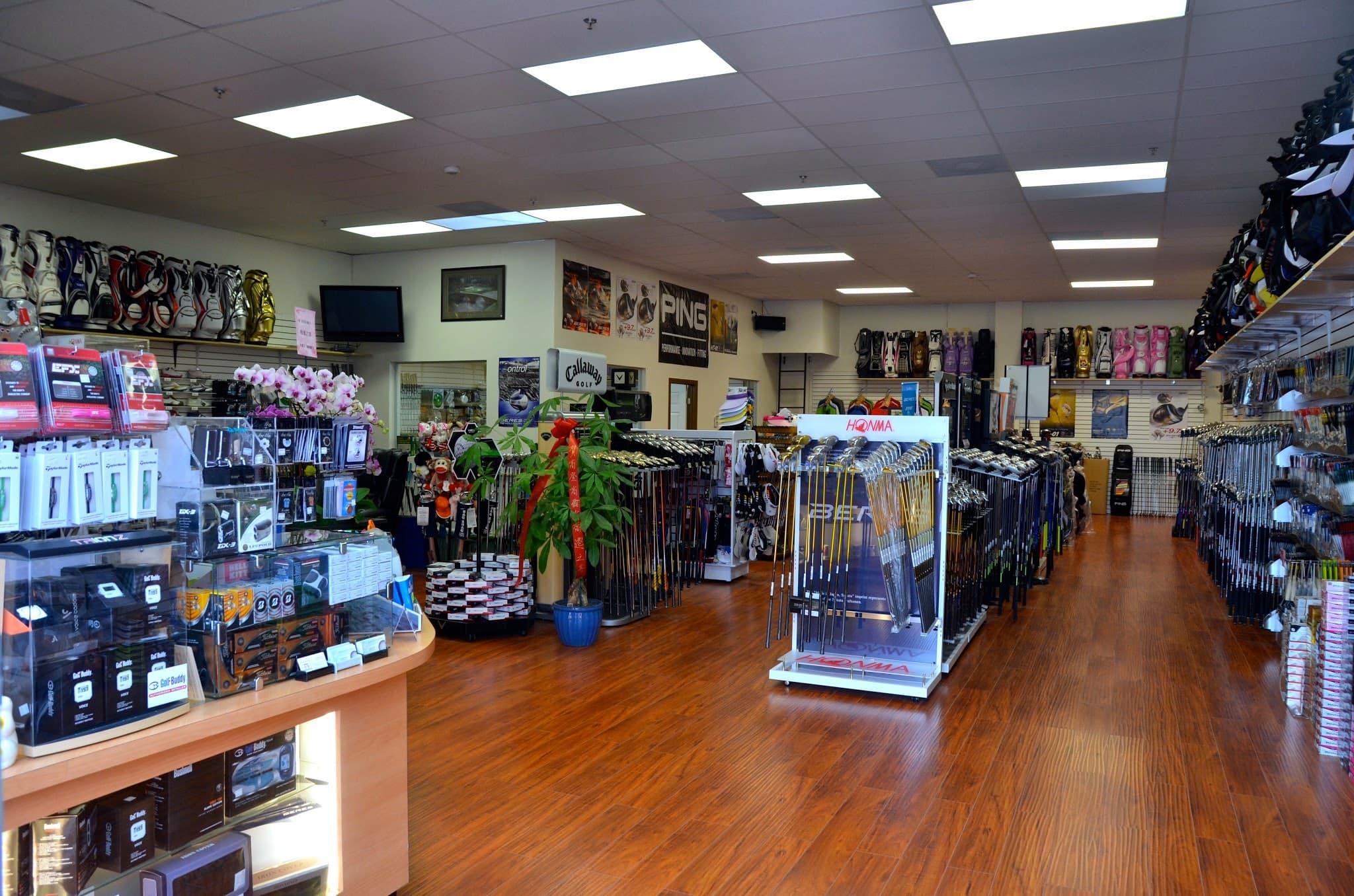 Golden Golf Mart - Image 3