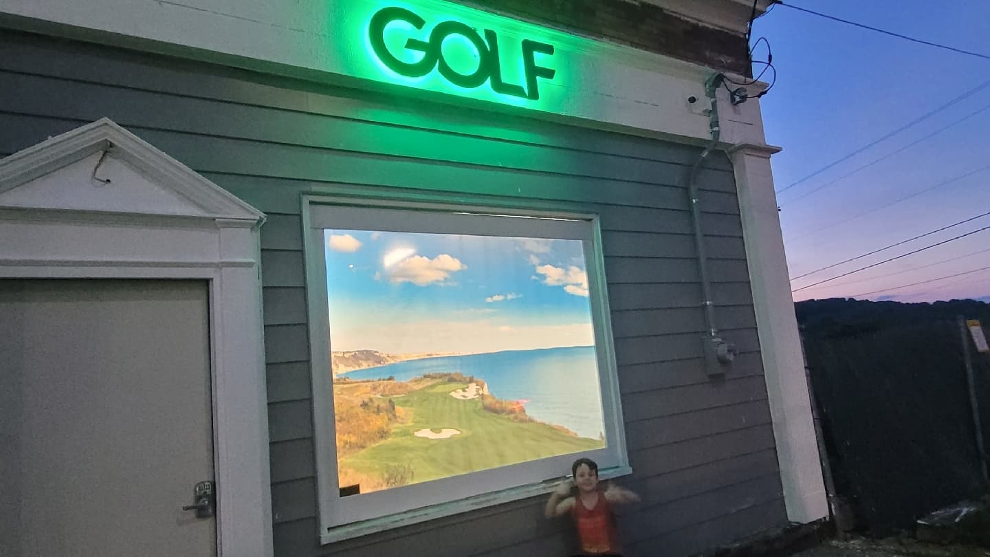 The 19th Hole Virtual Golf - Image 1