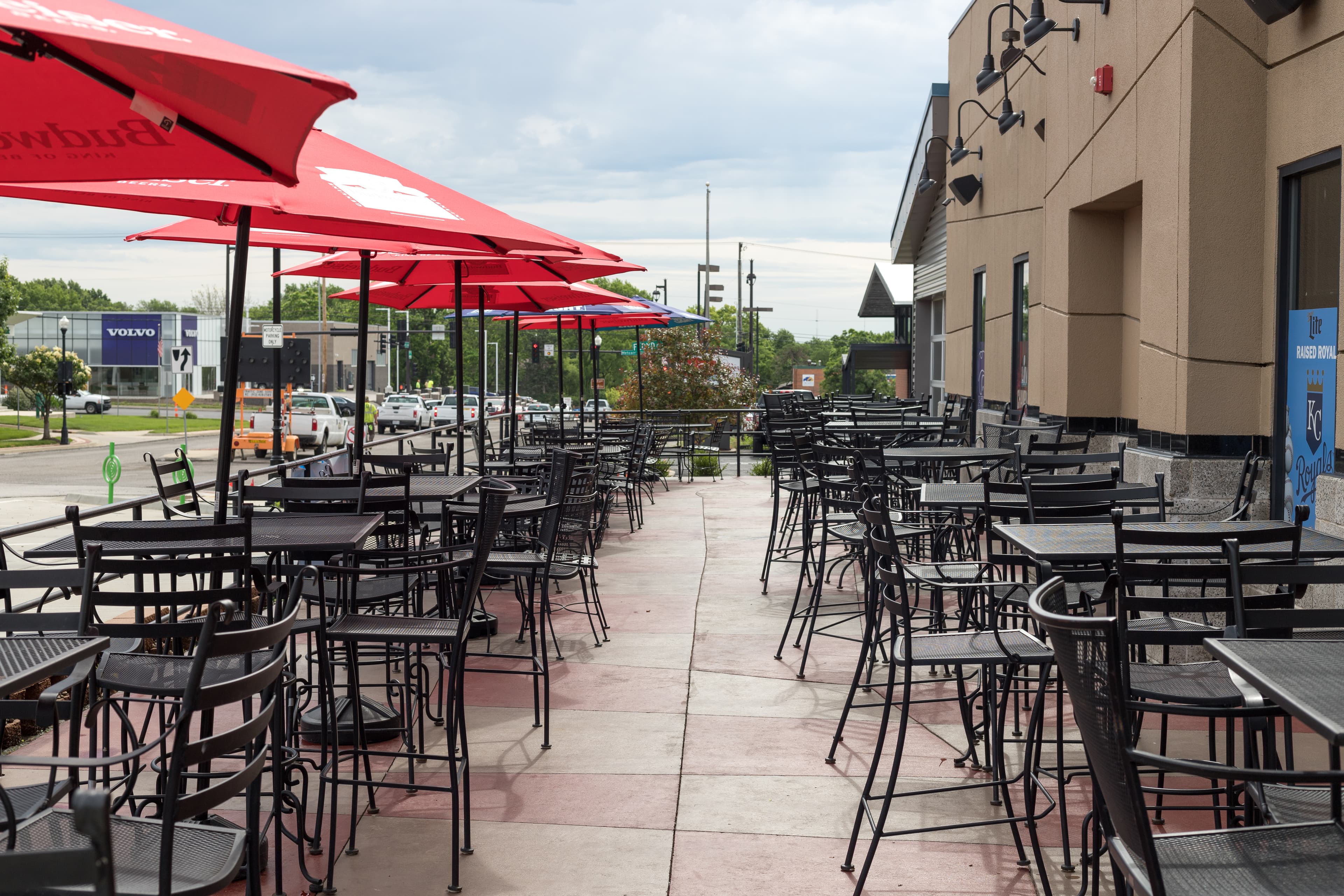 Maloneys Sports Bar & Grill - Image 10