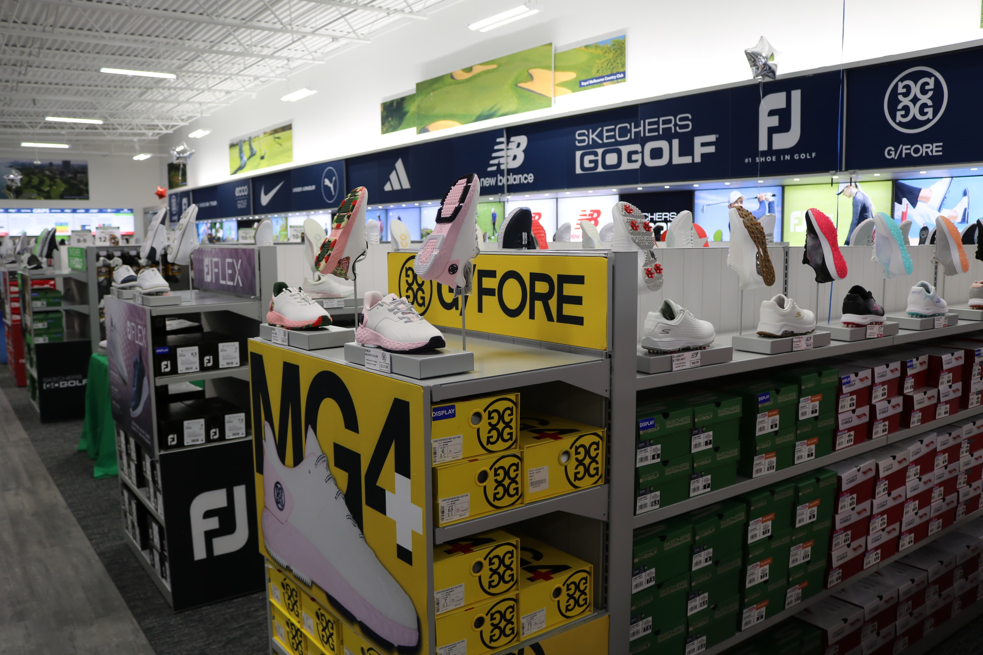 PGA TOUR Superstore Lincoln Park - Image 4