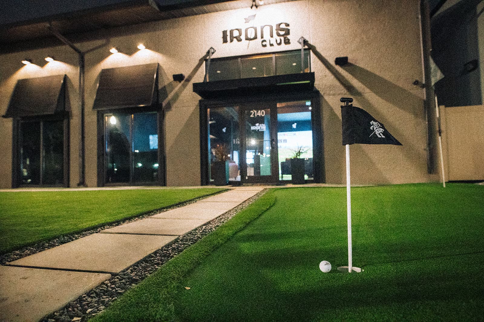 The Irons Club - Image 6