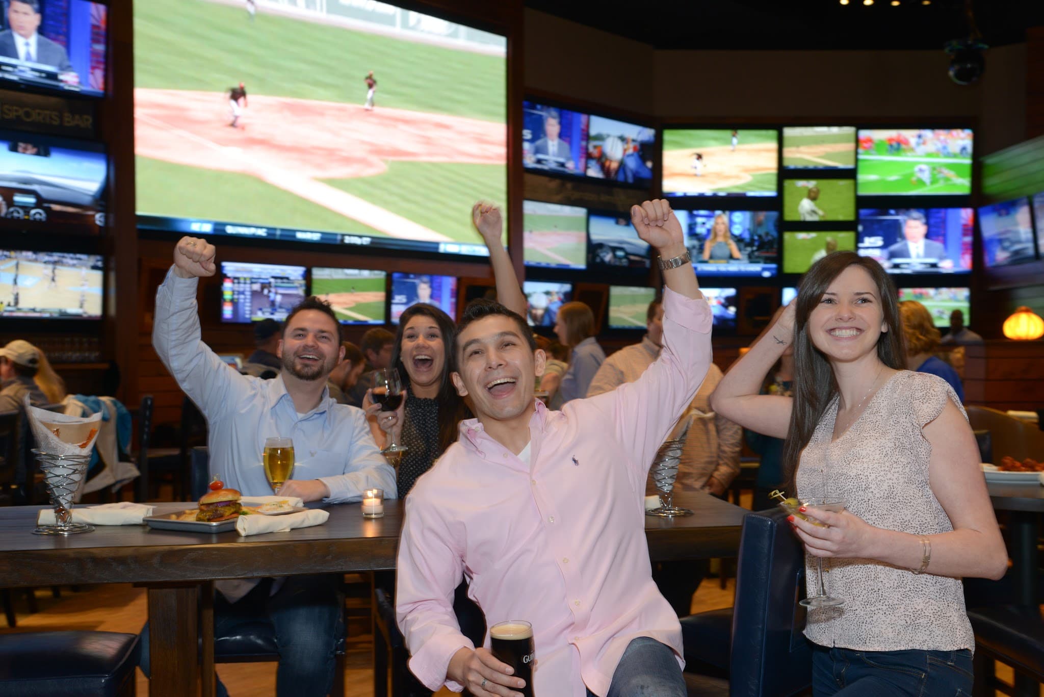 Bobby V's Restaurant and Sports Bar - Image 5